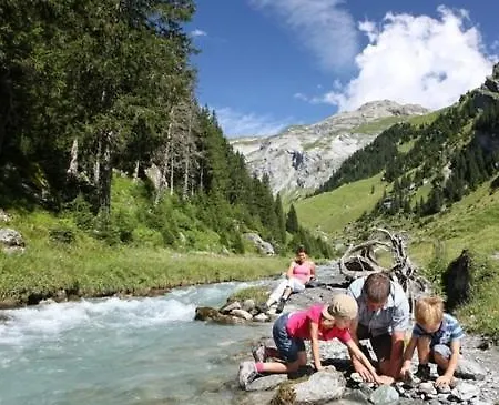 Отель Mischun Брайль-Бригельс