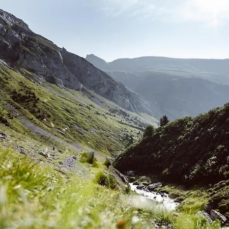 Mischun Отель Брайль-Бригельс