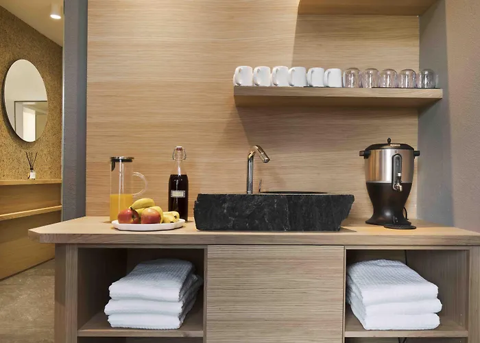 Mischun Hotel 3*